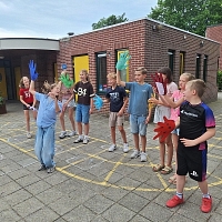 Groep 8 uitgezwaaid